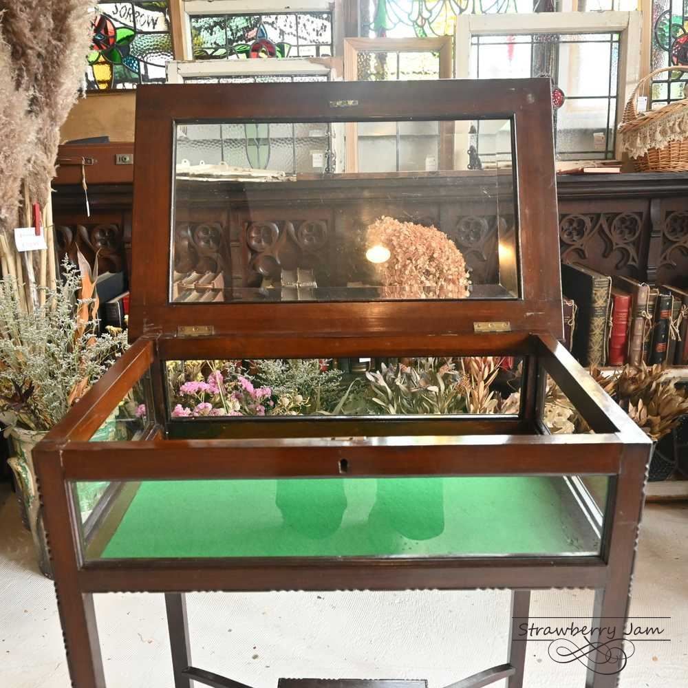 ジュエリーキャビネット