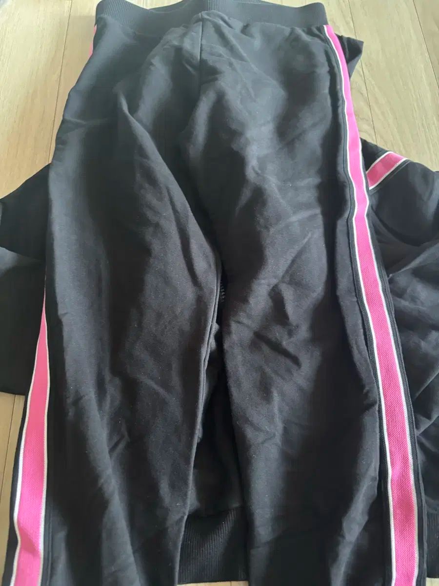 フードジップアップ ズボン