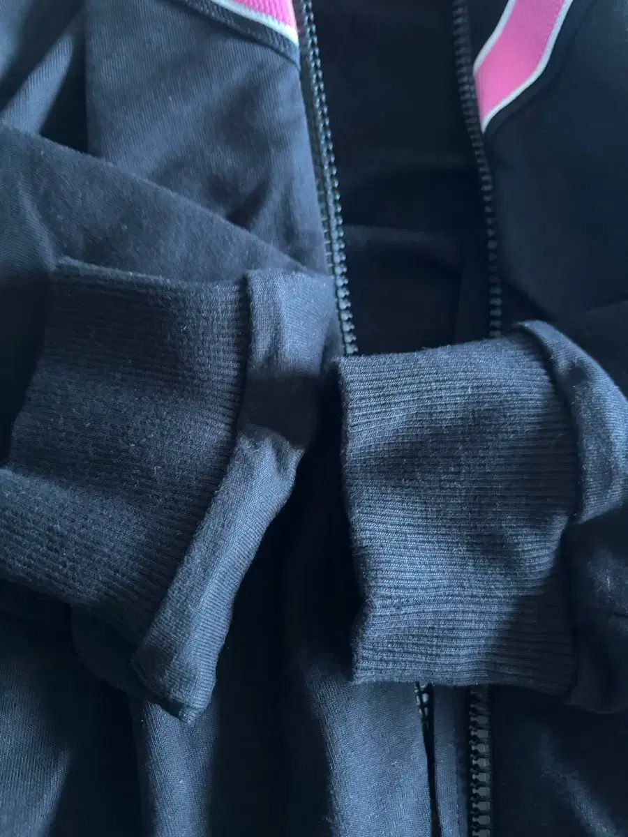  モンクレール ブラック ピンクLINE フードジップアップ ズボン 12 y その他 ジャケット ブルゾン