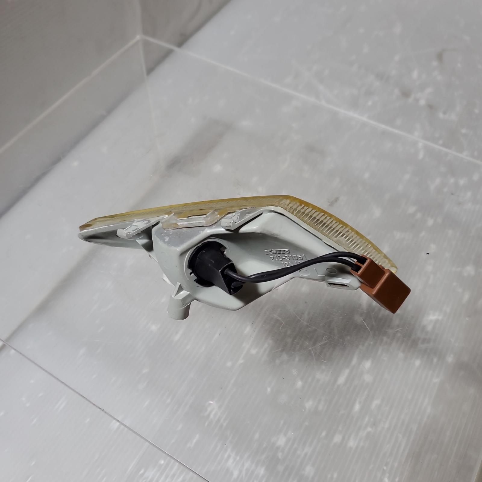 フロント ウィンカー左