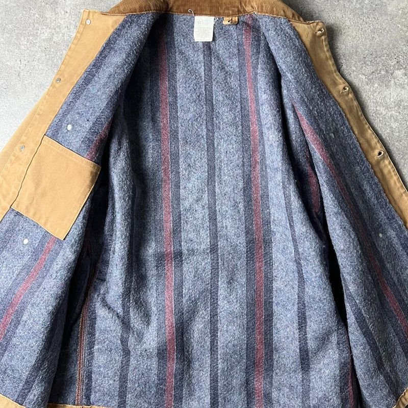 80's Carhartt ダックチョアコート ブランケットライナー 古着 80s USA製 Carhartt 裏地 ストライプ ブランケット ブラウン