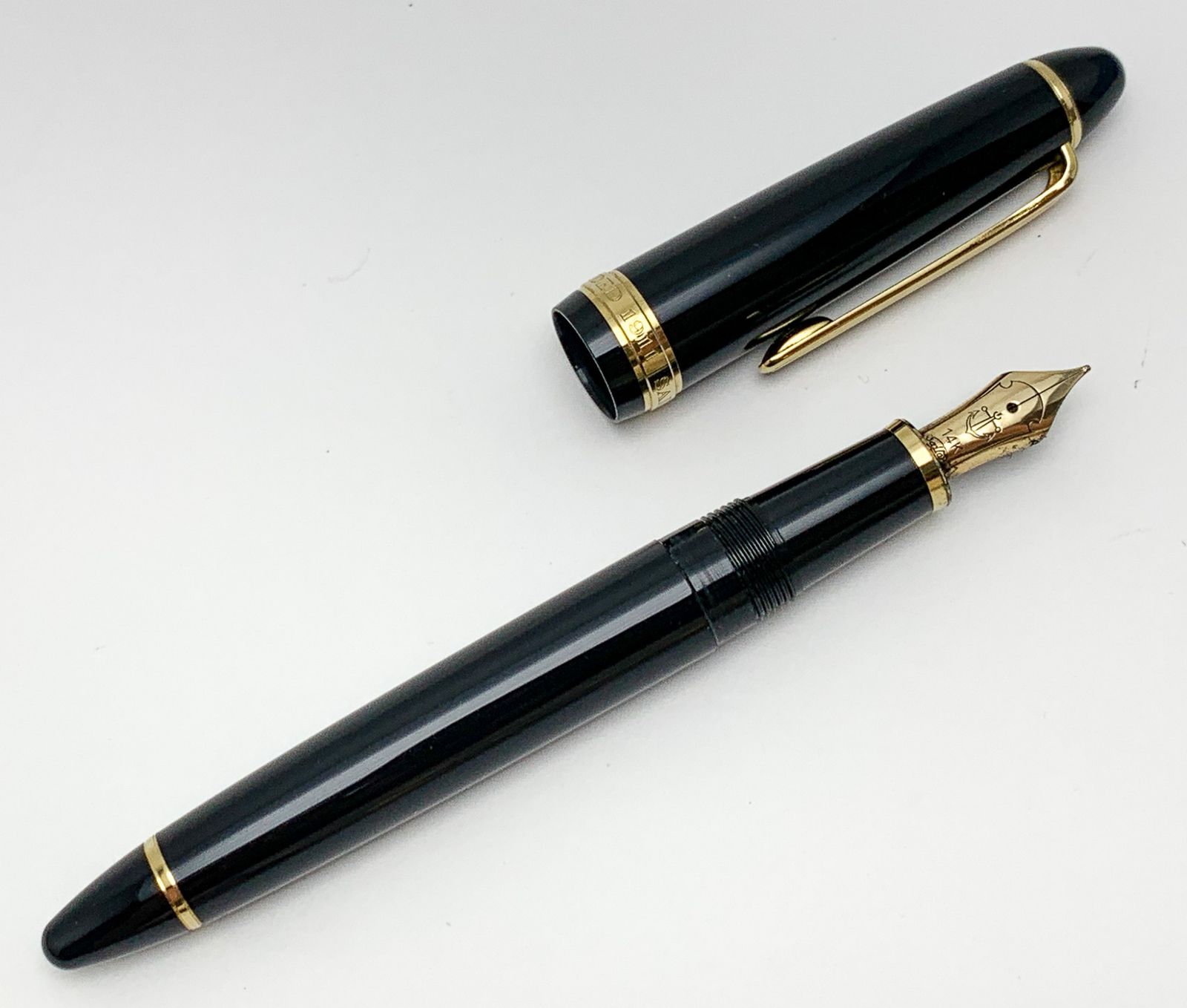 SAILOR セーラー セイラー FOUNDED1911 万年筆 ペン先14K 文房具 筆記具 黒 ブラック ゴールド ポスト投稿でのご発送になります