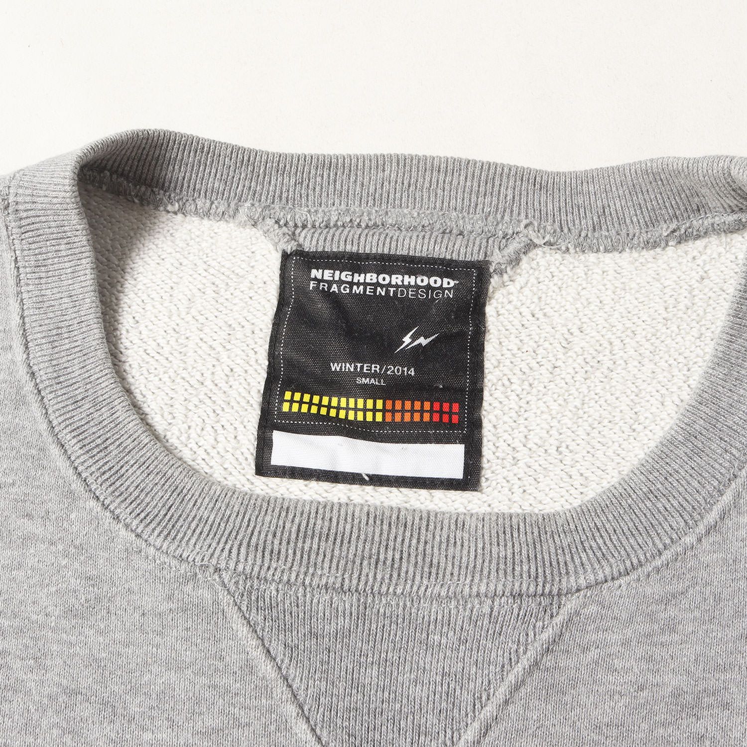 NEIGHBORHOOD ネイバーフッド スウェット グレー サイズ:S | fragment design サンダー&スカル スウェットシャツ (NHFR CLUB / C-CREW. LS) | トップス トレーナー | コラボ【メンズ】【中古】 NEIGHBORHOOD ネイバーフッド スウェット グレー サイズ:S | fragment
