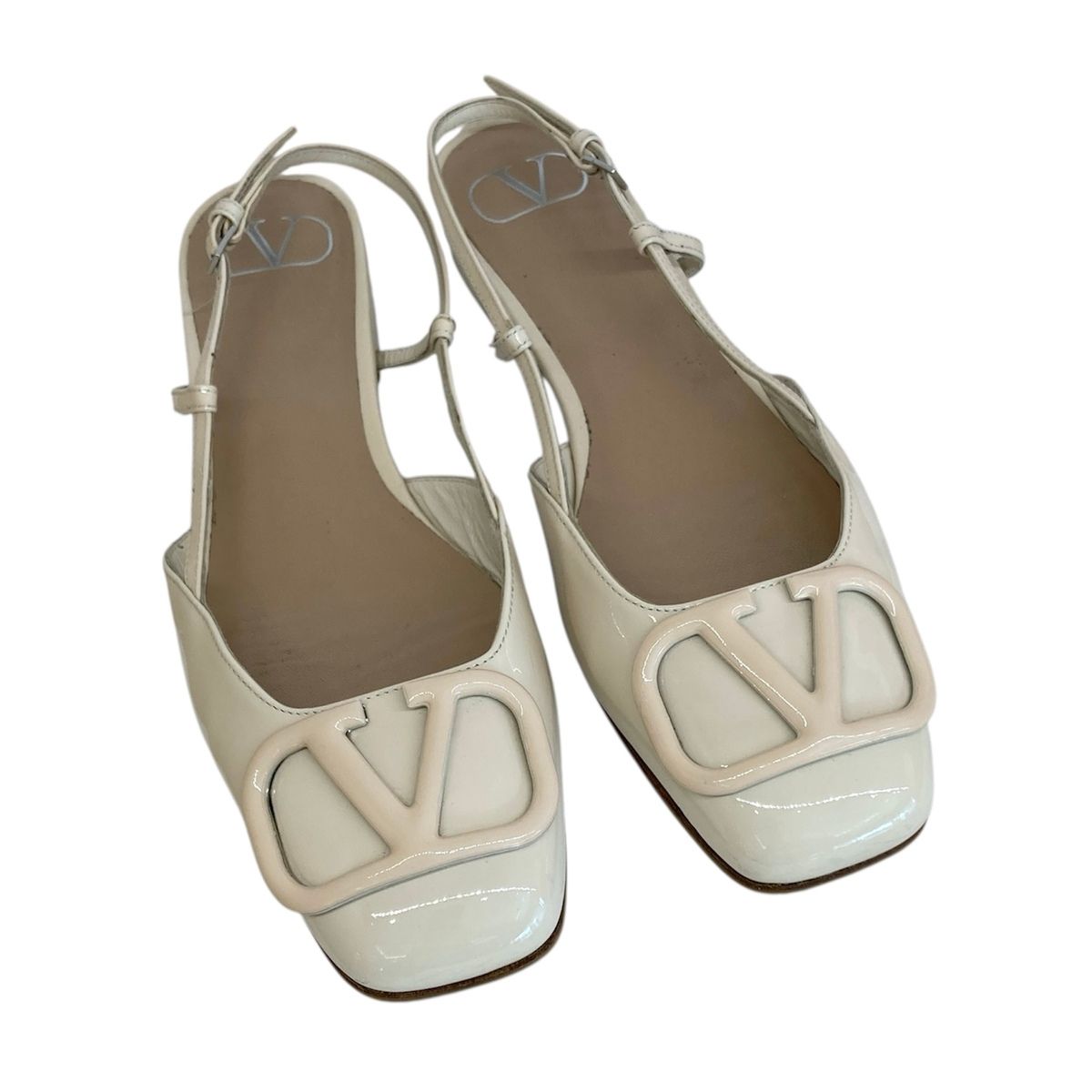 Valentino Garavani ヴァレンティノ ガラヴァーニ Vロゴ シグネチャー スリングバック パンプス レディース 36 1 2 23.5㎝ パテントレザー ピンク ベージュ