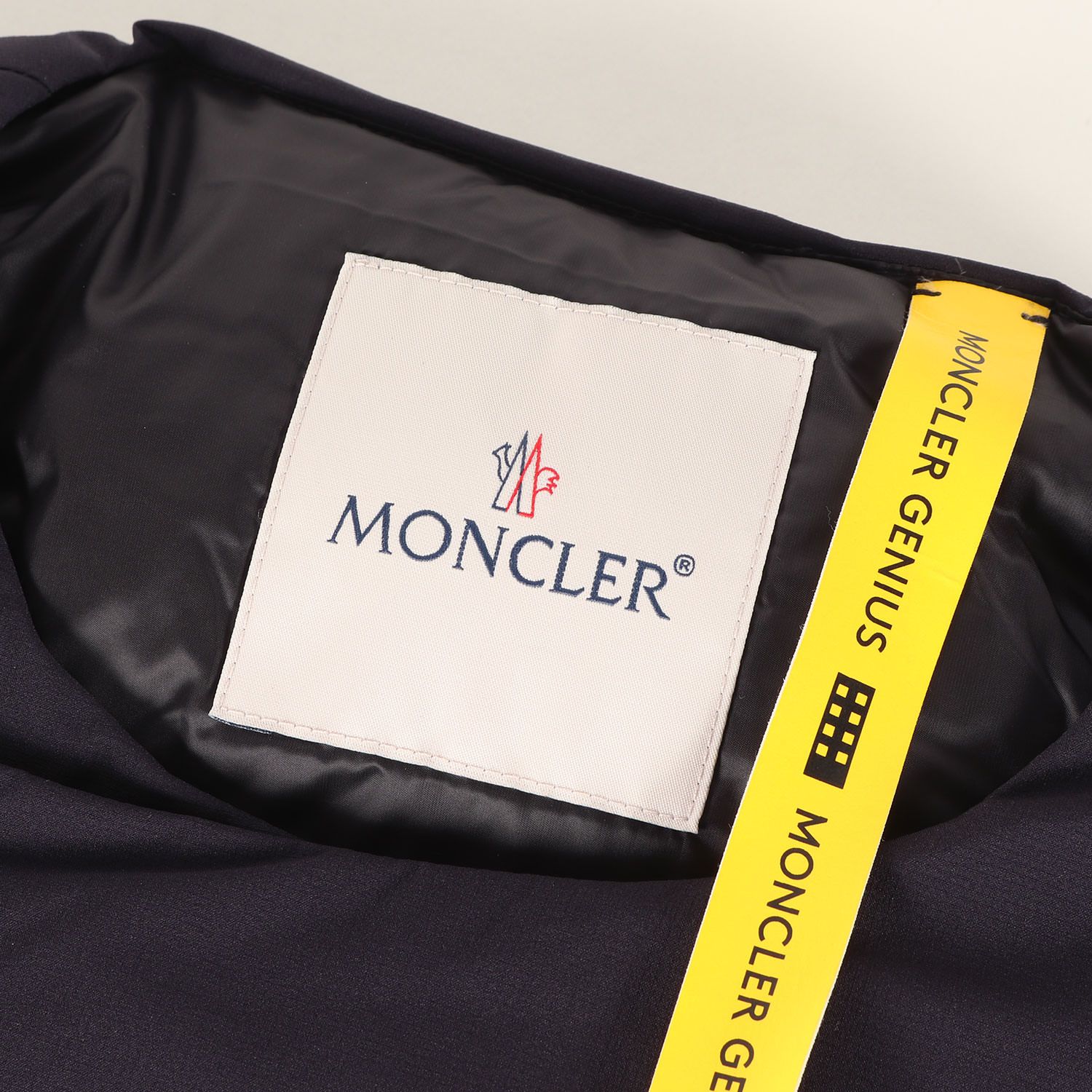 ダウンコート MUVERAN