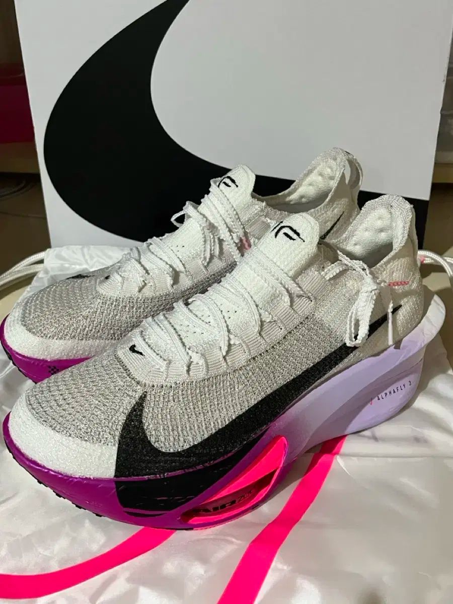 ナイキ アルファフライ3 ハイパーピンク