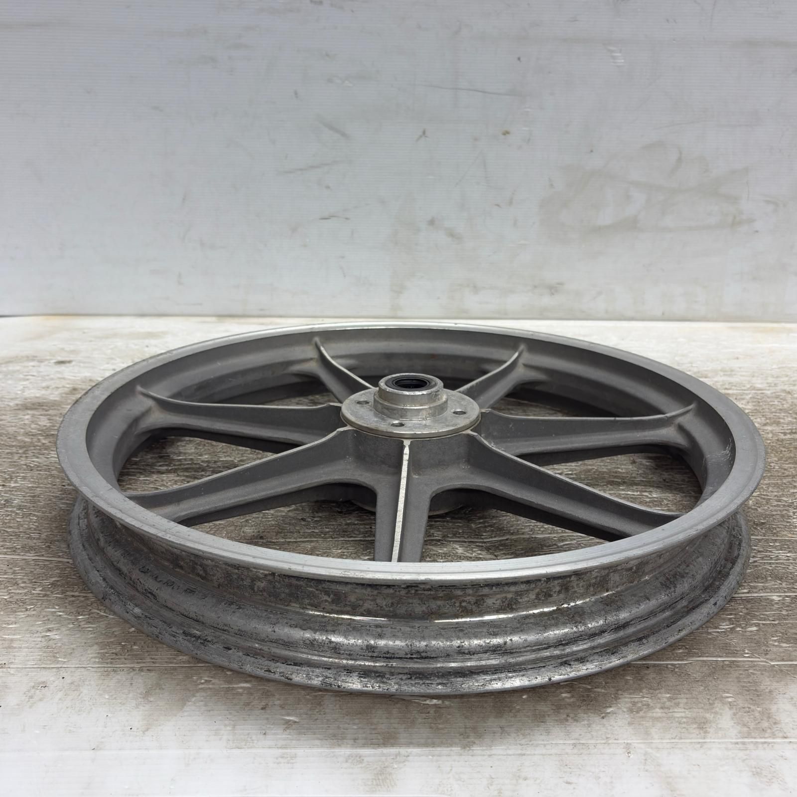 フロントホイール カワサキ