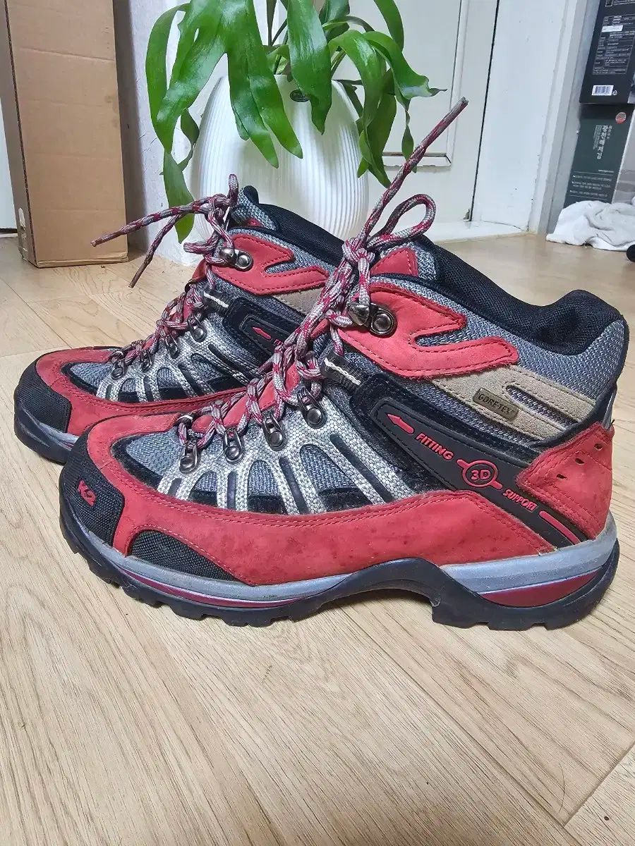 K2 ゴアテックス 登山靴 255 専門家 用