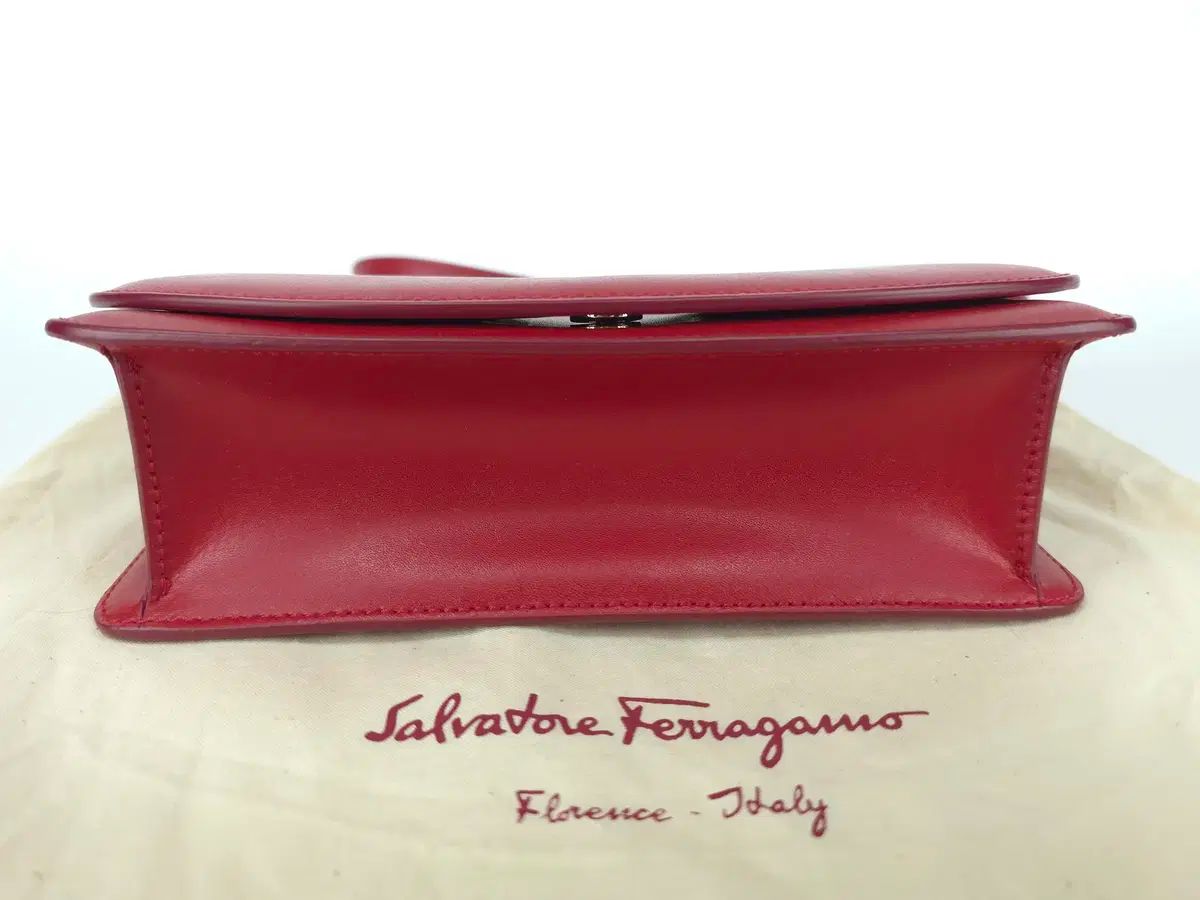 Salvatore Ferragamo サルヴァトーレ フェラガモ ガンチーニ ミニ クロスバック レッド DECORATOM_COM_BR