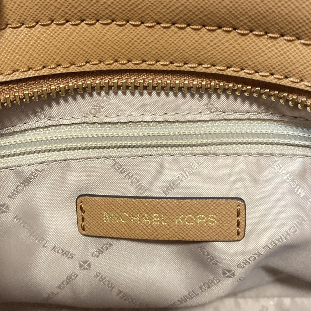 ショルダーバッグ -