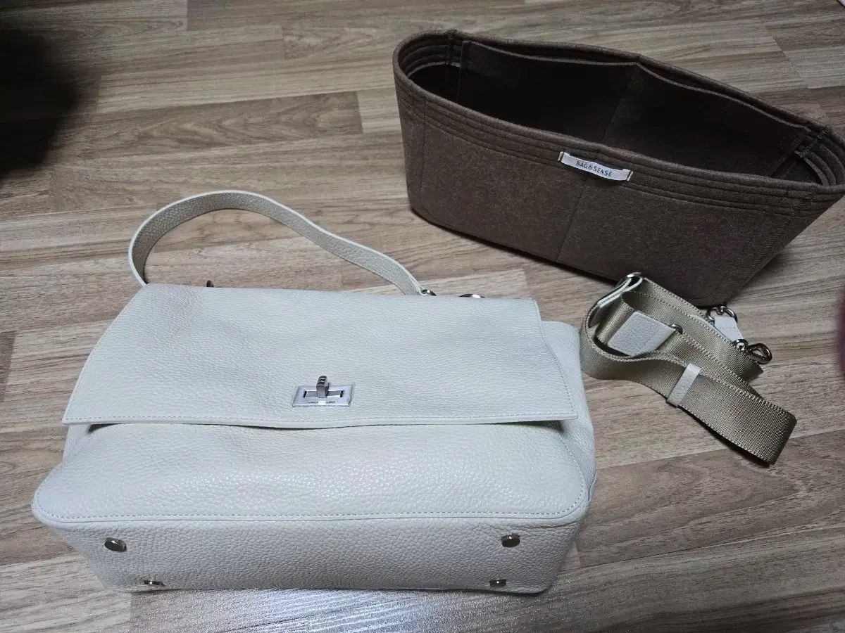 ミニミュート ペレッティ アイボリーM