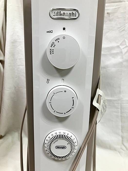Delonghi デロンギ ヴェルティカルド オイルヒーター 最大10畳 カモミールホワイト RHJ21F0812-WH
