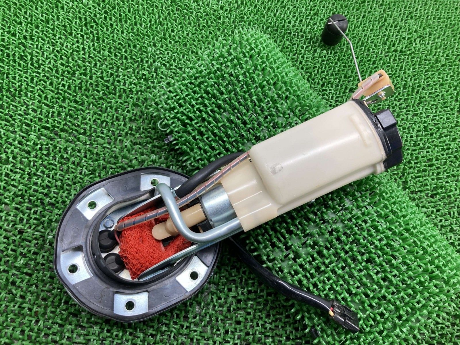 CB1100 フューエルポンプ UC-T33HU2 ホンダ 純正 SC65 10-11年 フューエルセンサー 燃料ポンプ 機能的問題なし nE