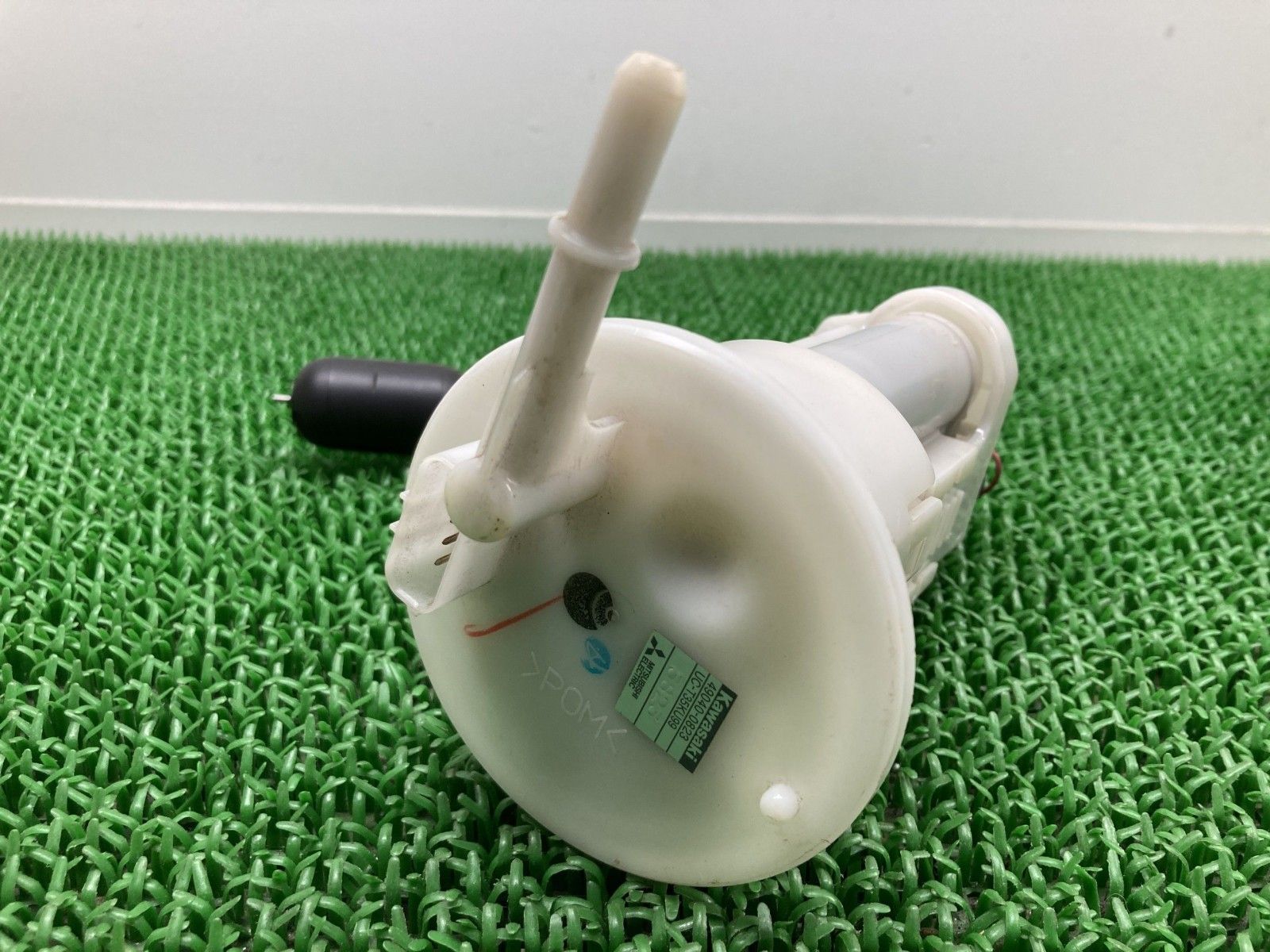 エリミネーター450 フューエルポンプ 49040-0823 カワサキ 純正 EL450A ELIMINATOR フューエルセンサー 燃料ポンプ dI