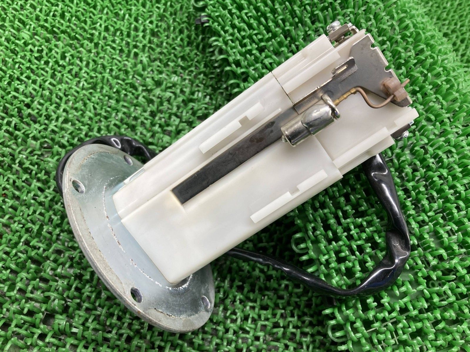 ZX-14R フューエルポンプ 49040-0024 カワサキ 純正 ZXT40E NinjaZX14R フューエルセンサー 燃料ポンプ 機能的問題なし lV