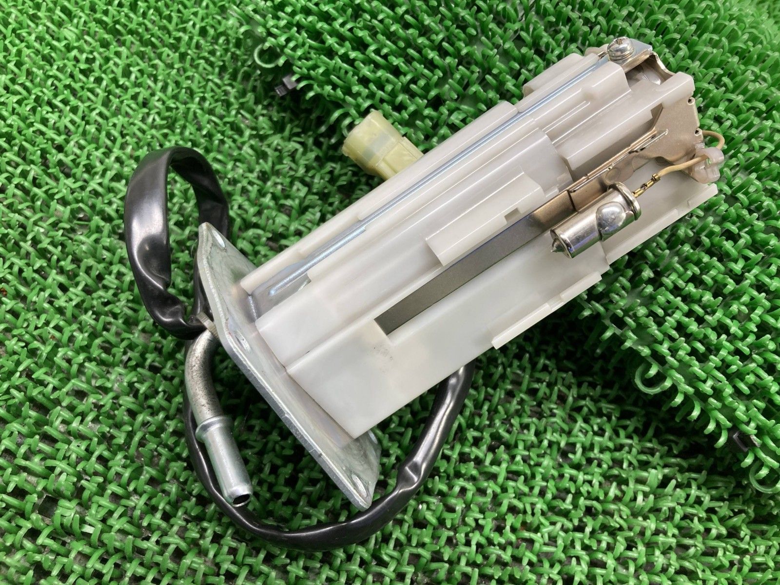 ZX-10R フューエルポンプ 49040-0750 カワサキ 純正 ZX1000K 16-17年 NinjaZX10R フューエルセンサー 燃料ポンプ Qs