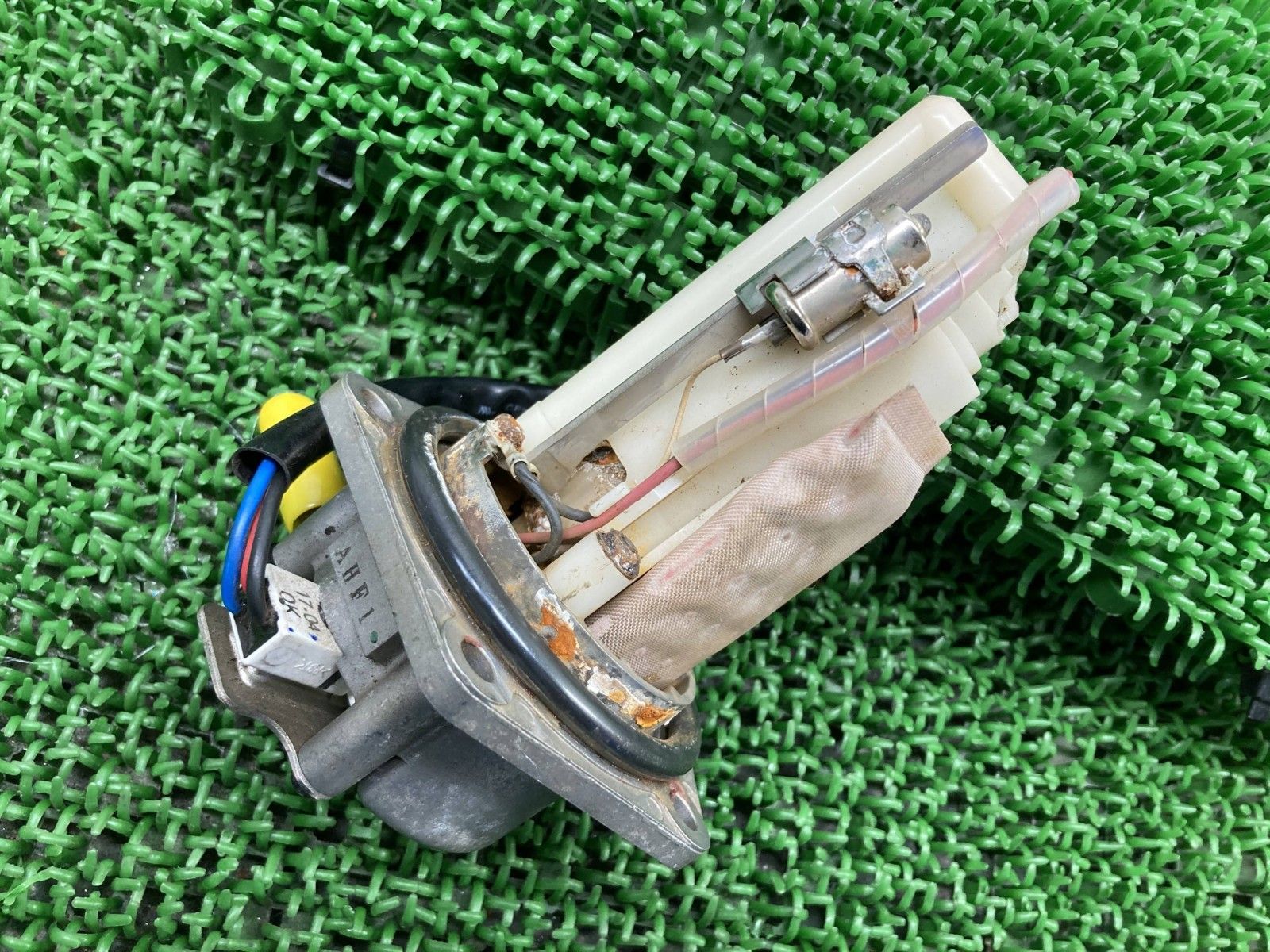 NINJA250R フューエルポンプ カワサキ 純正 EX250K ニンジャ250K フューエルセンサー 燃料ポンプ 修復素材や部品取りに aY