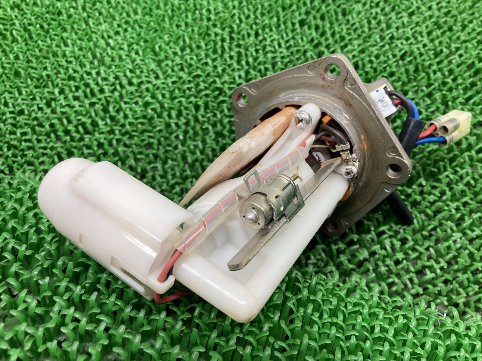 NINJA250R フューエルポンプ カワサキ 純正 EX250K ニンジャ250K フューエルセンサー 燃料ポンプ 部品取りに 割れ欠け無し aE BRIGHTFACE_UK