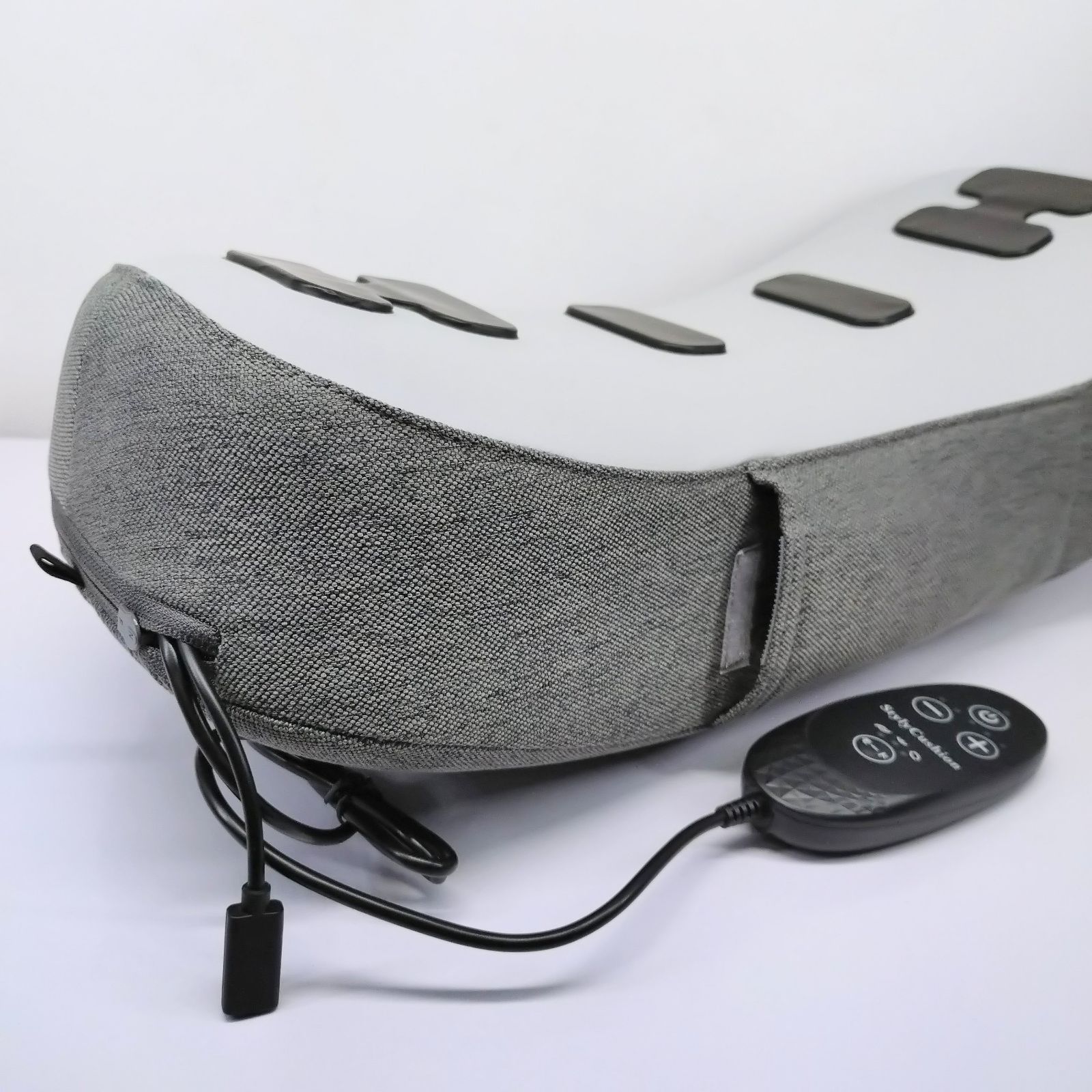 ルネサンス スタイリークッション