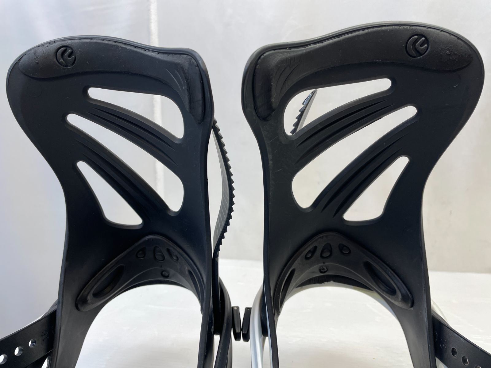 スノボ ビンディング