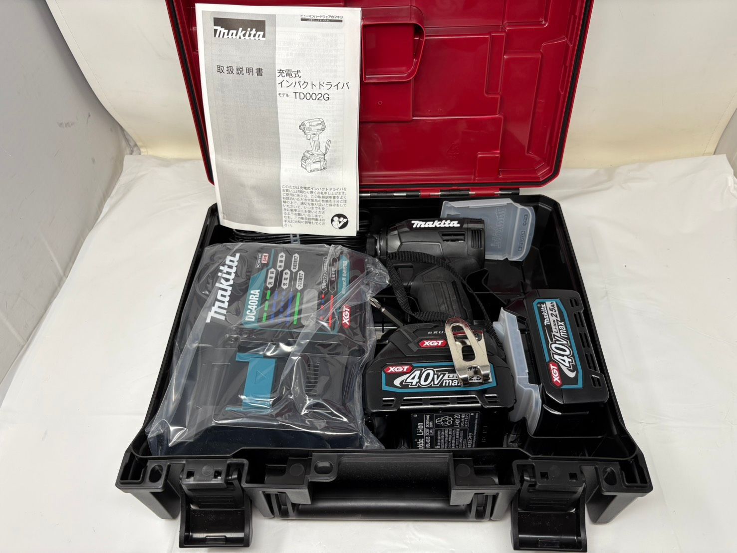 Makita マキタ インパクトドライバー 40VMAX TD002GRDXB バッテリー×2 充電器×1 ケース付き 19151