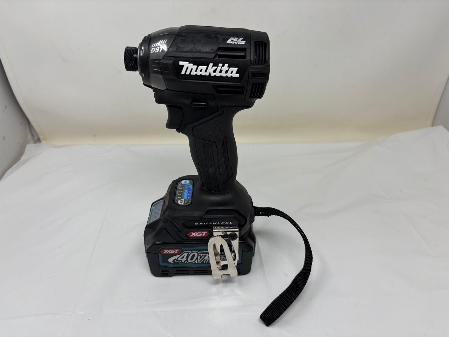 Makita マキタ インパクトドライバー 40VMAX TD002GRDXB バッテリー×2 充電器×1 ケース付き 19151
