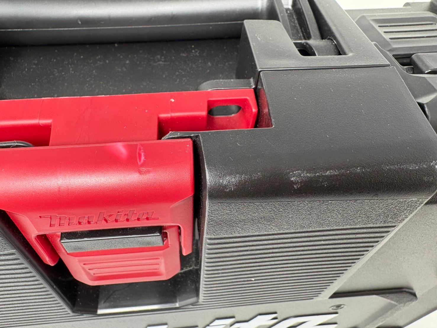 充電器×1 ケース付き