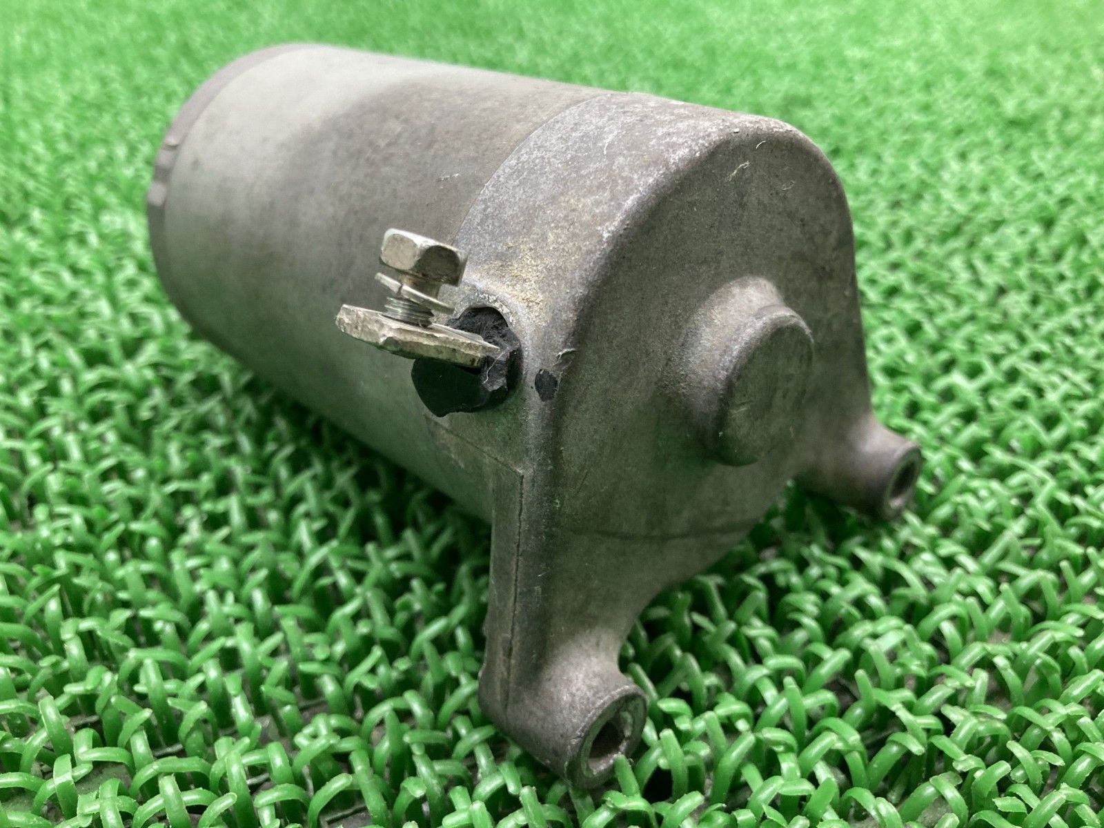 ジェベル200 セルモーター 42A01 スズキ 純正 バイク 部品 SH42A DJEBEL DF200 スターターモーター 機能的問題なし Hn