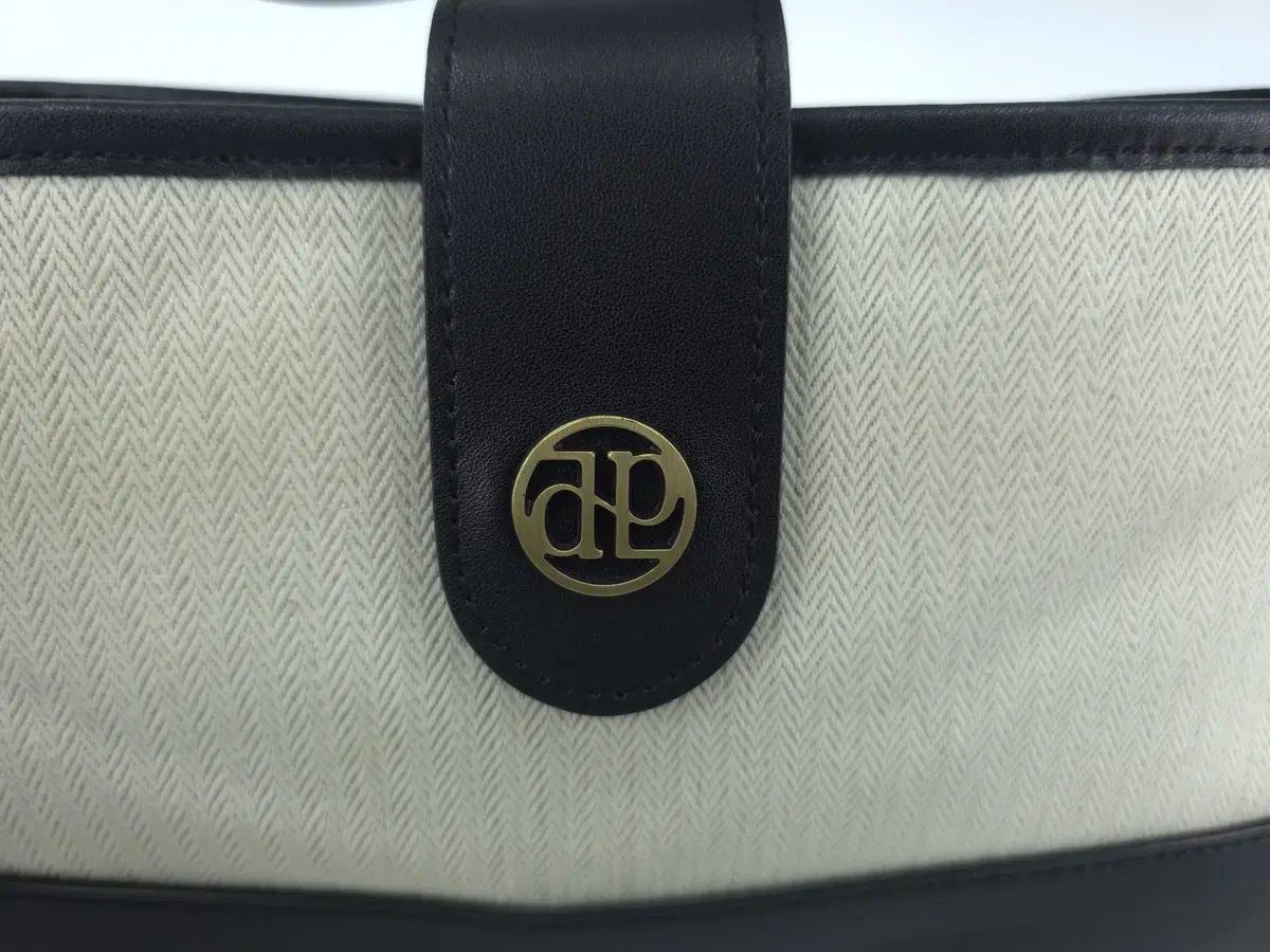 ショルダーバッグ