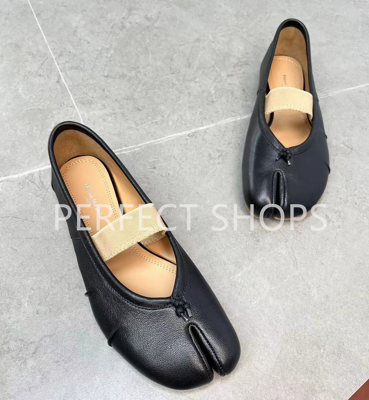 MAISON MARGIELA Tabi メゾン マルジェラ タビバレエ スニーカー パンプス フラットシューズ バレエシューズレディース レザー サンダル