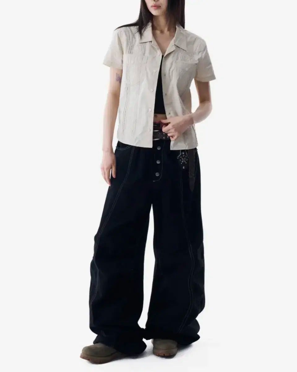 アカン ニードルワーク キューバ ハーフシャツ ベージュ