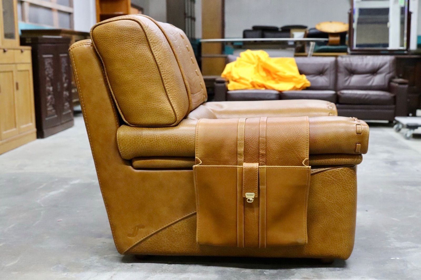 ユーロカーサ取扱 約70万