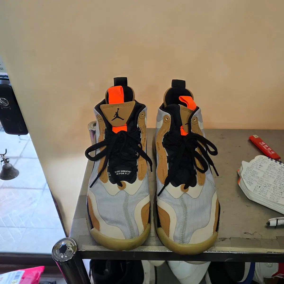 ナイキ ジョーダン エアロスペース 720 ルーキー オブ ザ イヤー 27 5 cm スニーカー