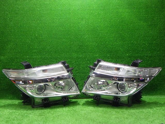 エルグランド コレクション ヘッドライト左右 HID E52 PNE52 前期 100
