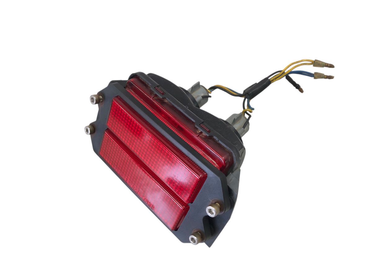YAMAHA FZR250R 3LN 90-94 テールランプ 品 割れ無し 点灯OK 交換 補修にも 2782-M7002