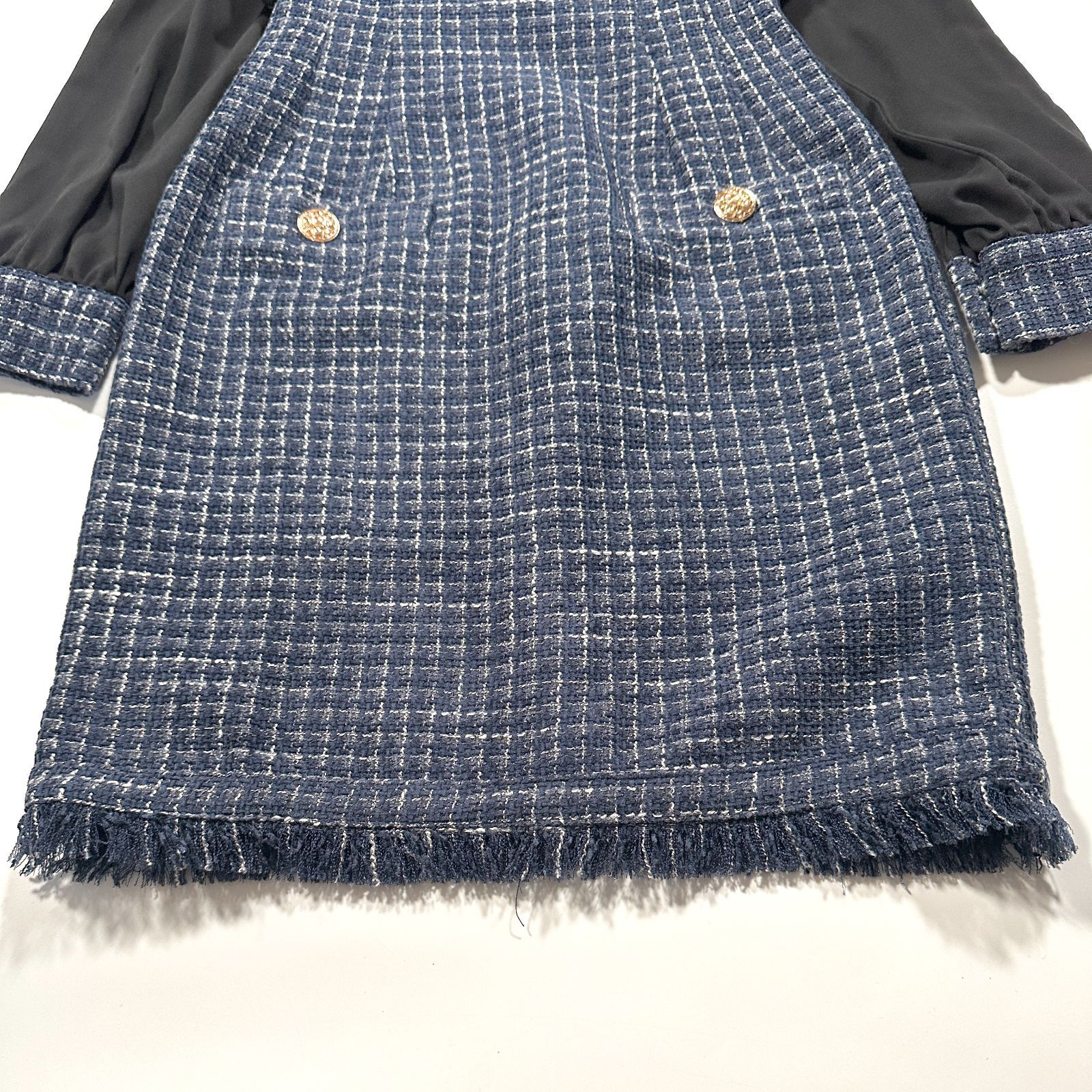 金ボタン フリンジ