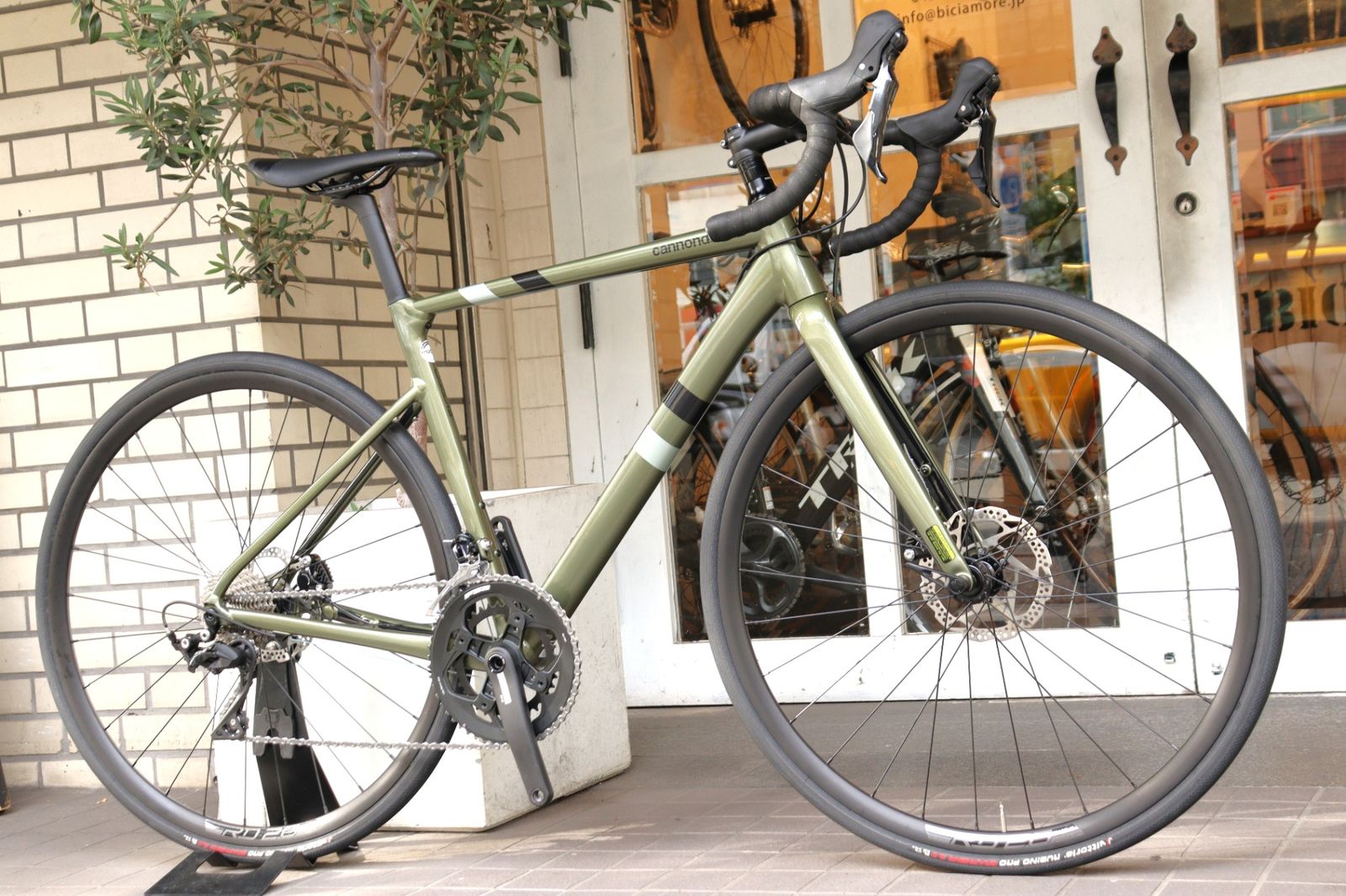 キャノンデール Cannondale キャド CAAD13 DISC 2020モデル シマノ 105 R7020 MIX 11S アルミ ロードバイク 横浜店