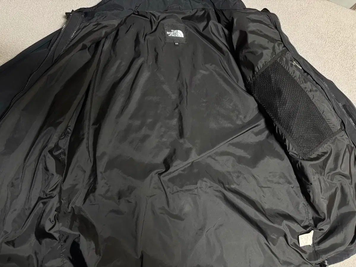 ウィンドブレーカー