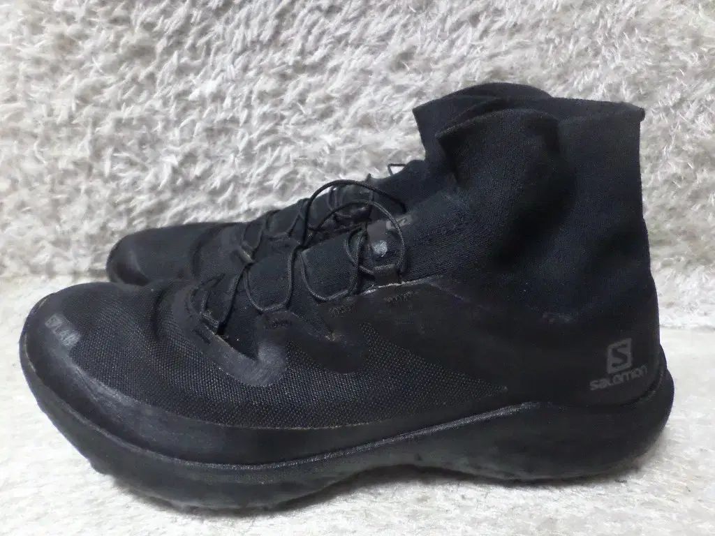 260 SALOMON サロモン ブラック エディション クロス トレッキングシューズ 靴