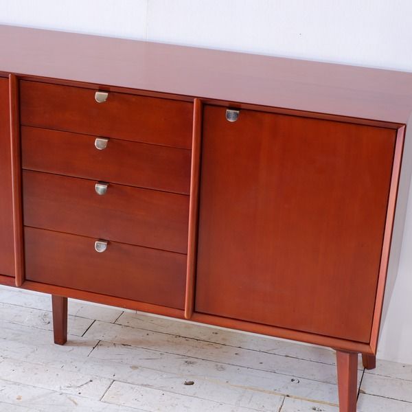 リビングボード