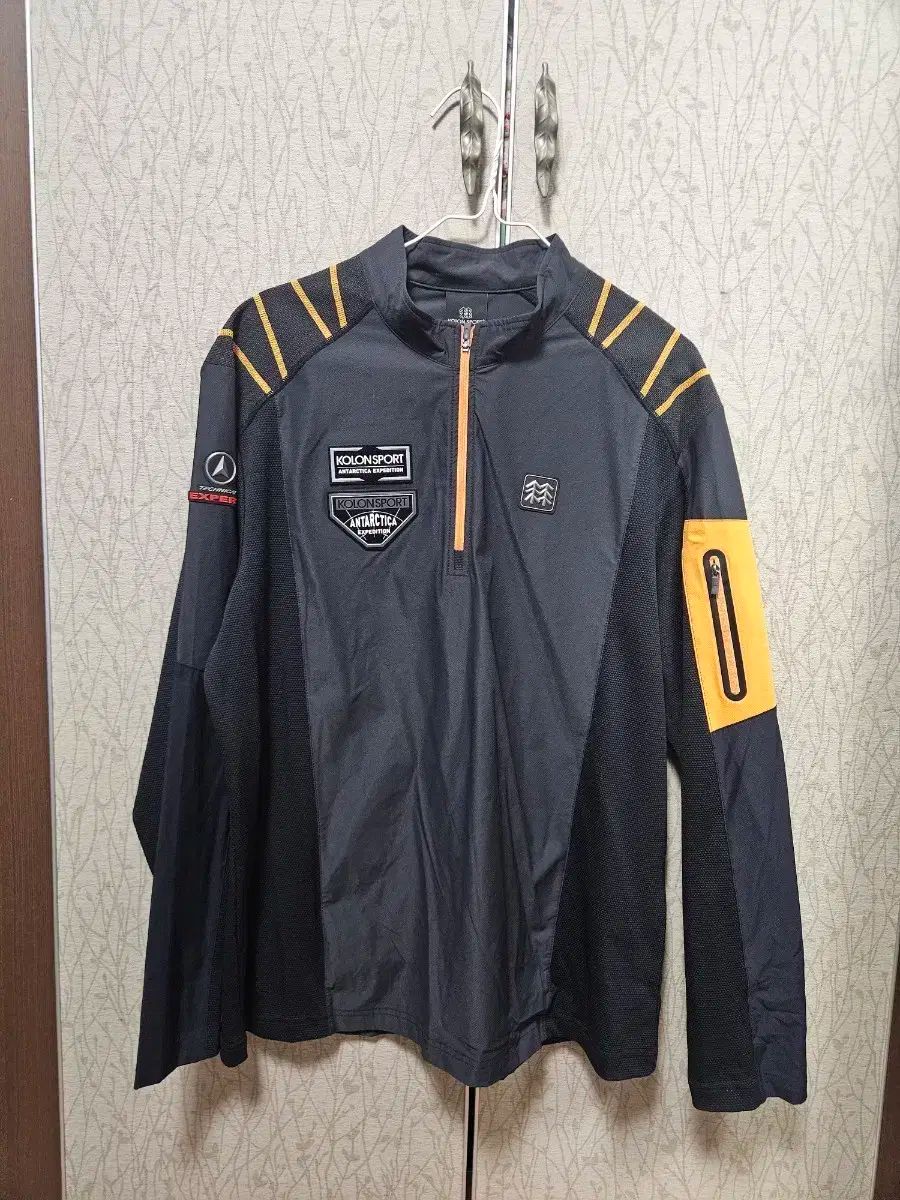 容易な コーロンスポーツ 登山ウェア 110サイズ