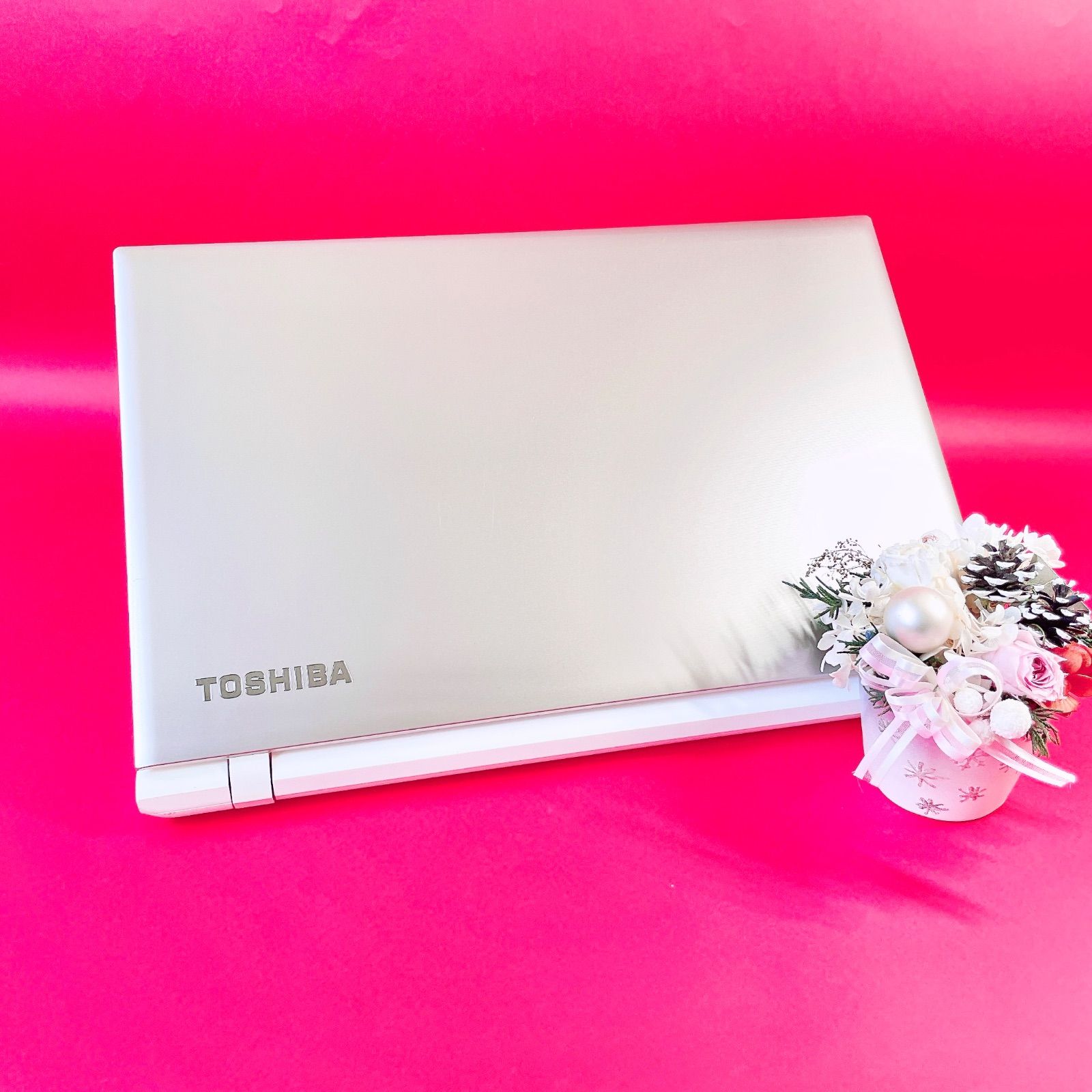 美品✨高性能Corei7✨️人気No.1✨️おしゃれゴールド✨️薄型ノート 