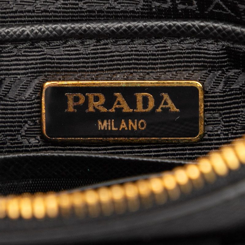 プラダ リボン クラッチバッグ リストレット ポーチ 1NH001 ブラック レザー レディース PRADA 227-37424 DECORATOM_COM_BR