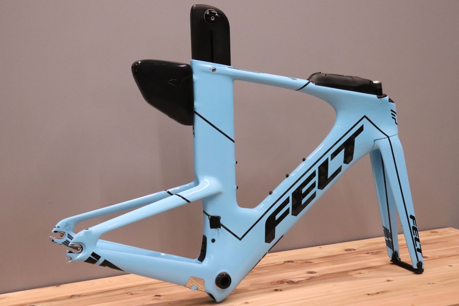 フェルト FELT IA16 2019モデル 540サイズ カーボン トライアスロンバイク フレームセット 仙台店 BRIGHTFACE_UK