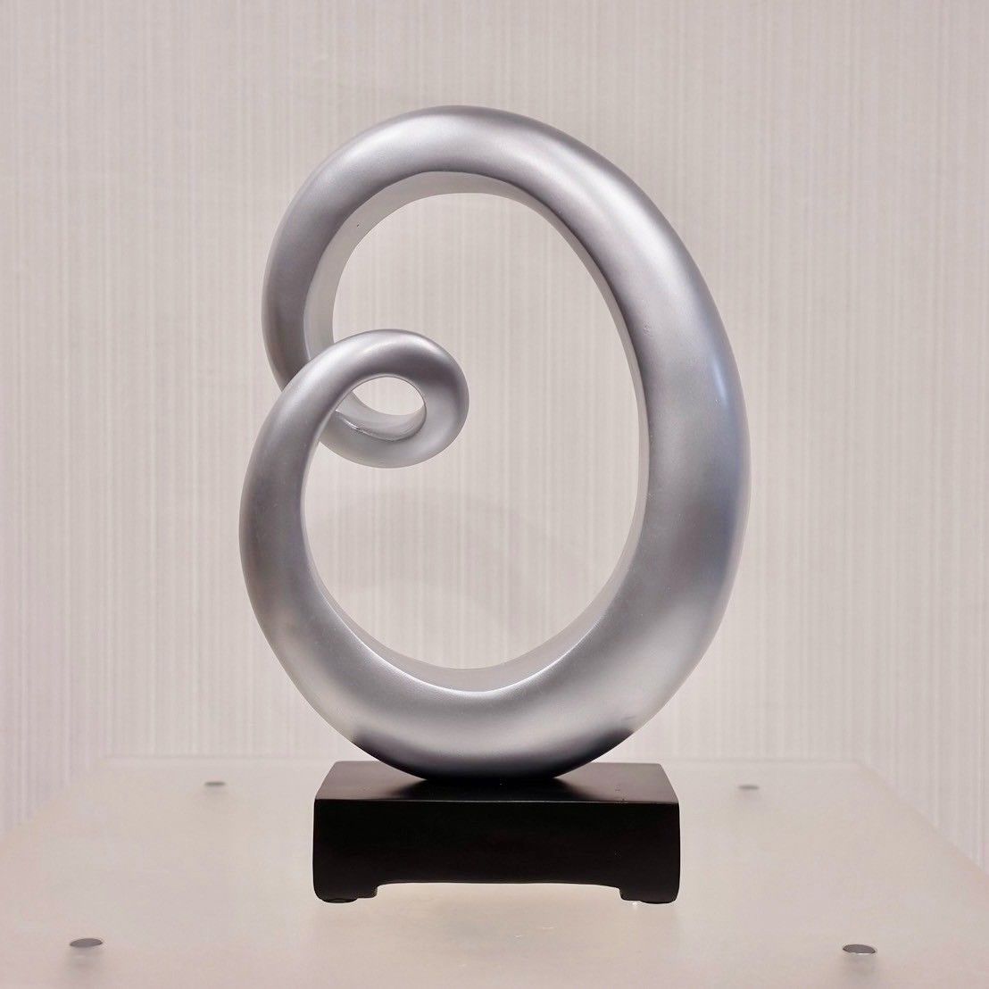 輸入品 オブジェ 置物 インテリア 雑貨 小物 アート 抽象彫刻 シルバー モダン 北欧 美術 モデルルーム モニュメント