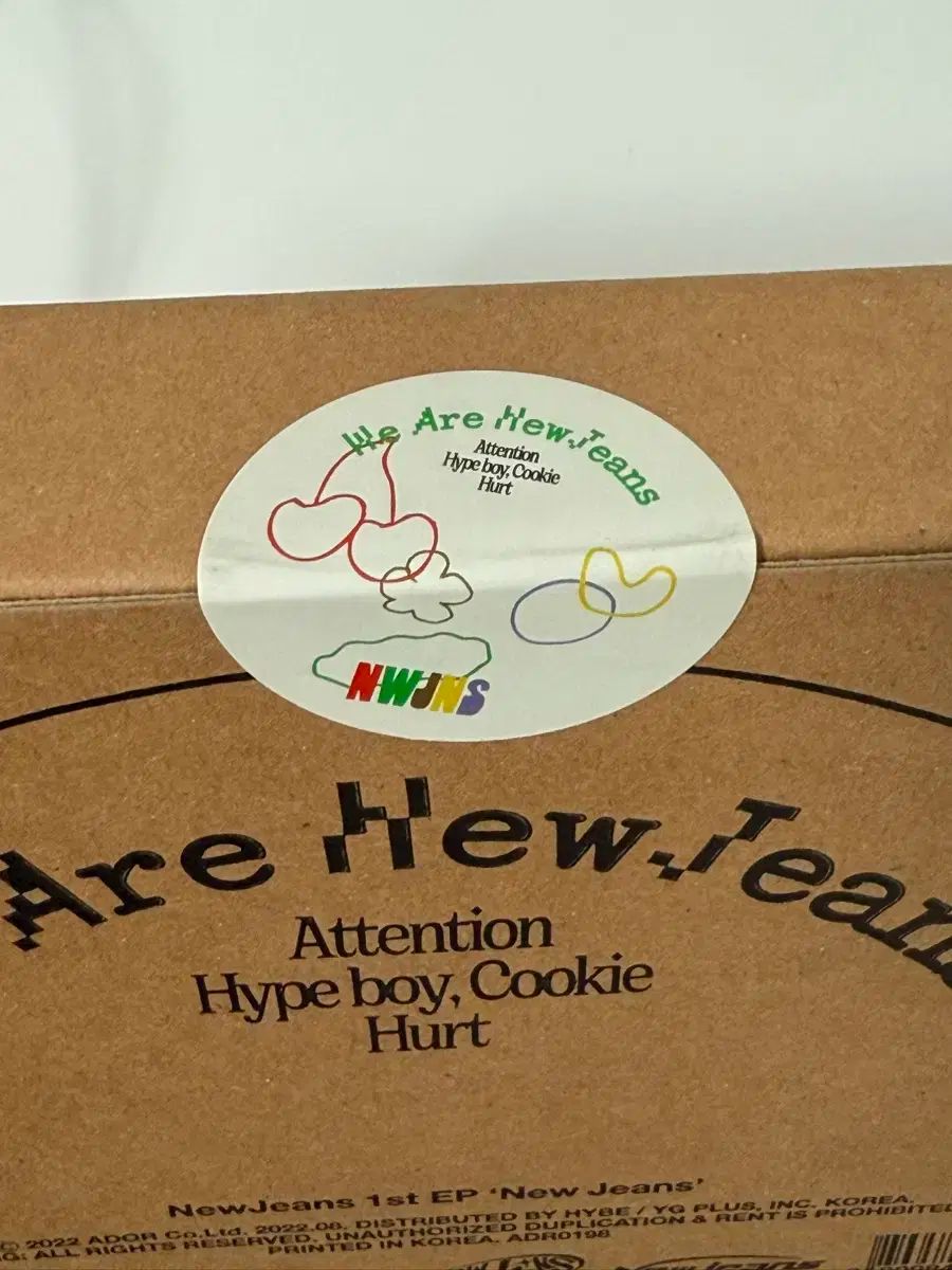 NewJeans ニュージーンズ ニュジ 白 バッグ アルバム 白 Attention