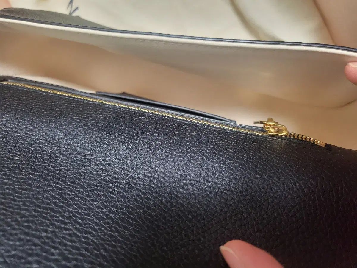 Vuitton ルイヴィトン