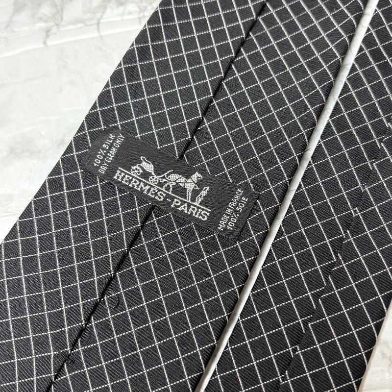 エルメス HERMES ネクタイ ブラック ソリッドタイ スーツ シャツ