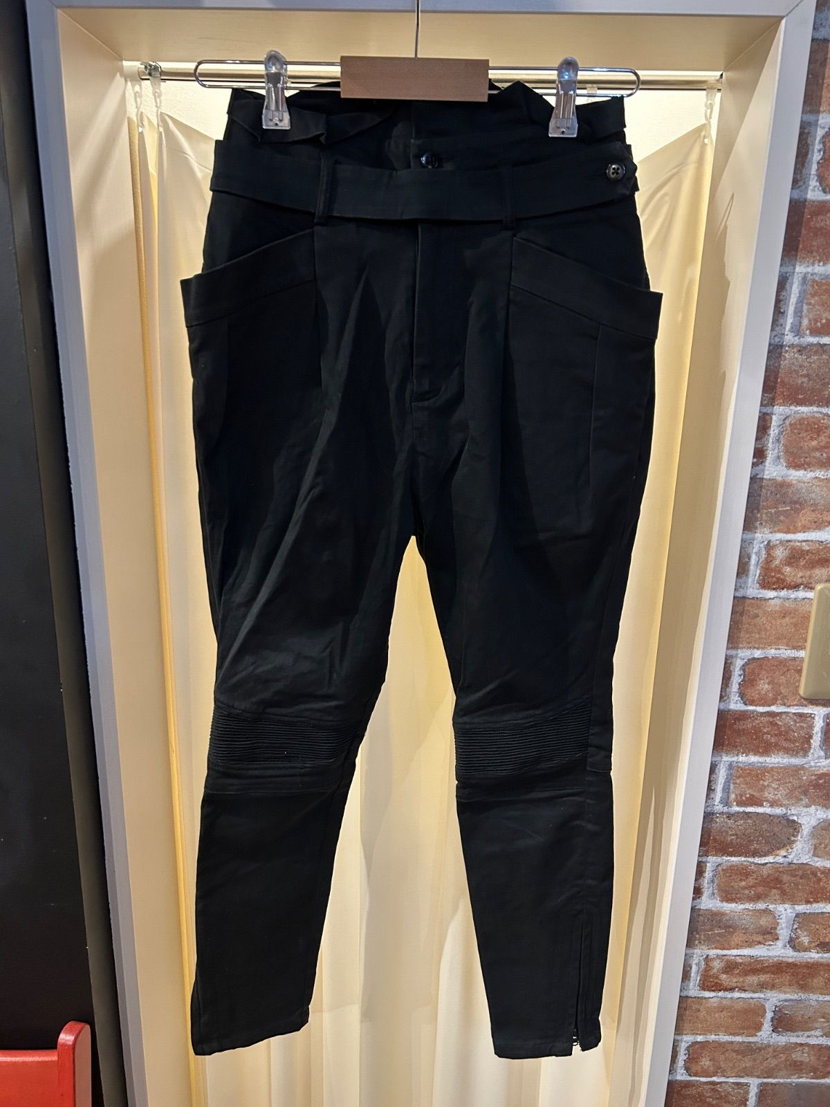 マメ クロゴウチ Mame Kurogouchi ラバーエンブロイダリー ジョッパーズパンツ ブラック 綿パンツ サイズ2 A-1490