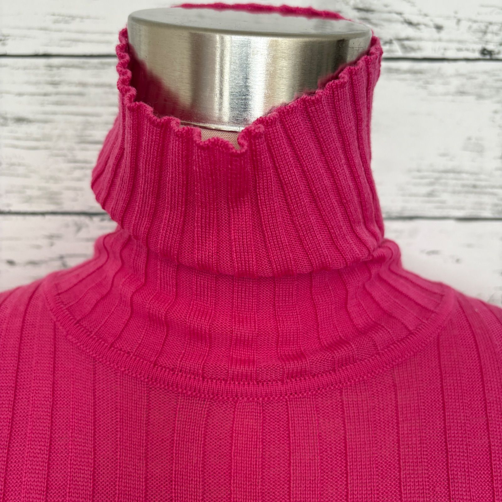 EMILIO PUCCI】 お洒落なピンク色 ハイネックセーター エミリオプッチ